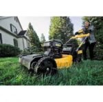 Dewalt 20V MAX 21.5 in Walk Behind Lawn Mower Kit, Hedge Trimmer Kit, String Trimmer & Leaf Blower - Image 2
