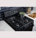 GE 30″ Freestanding Gas Range JGBS61RPSS - Image 2