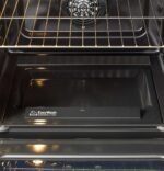 GE 30″ Freestanding Electric Convection Range GRF600AVSS - Image 3